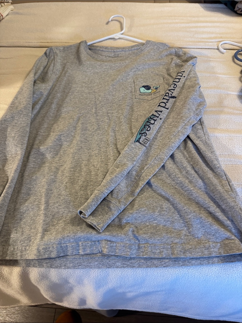 Vineyard Vines Heather Gray Long Sleeve Pocket Tee with Whale Graphic